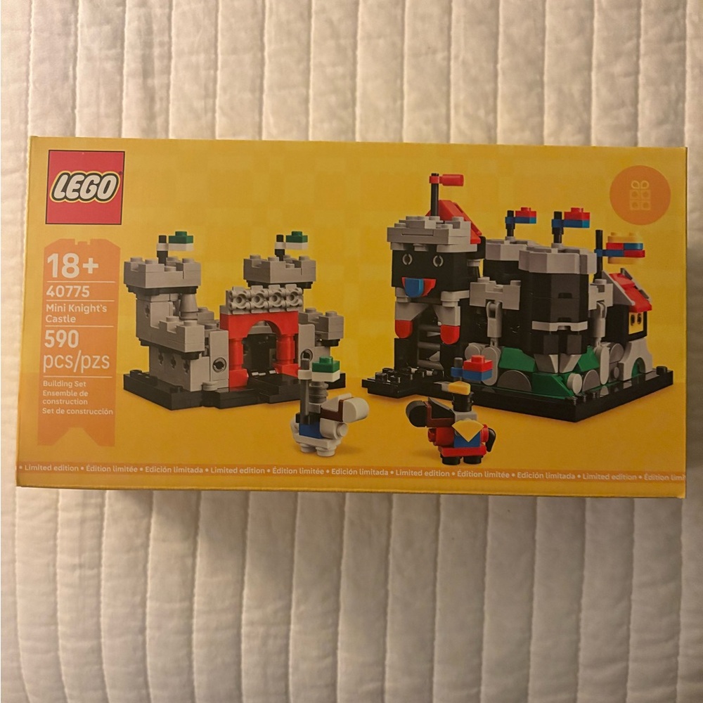 LEGO Mini Knight's Castle Set 40775 GWP